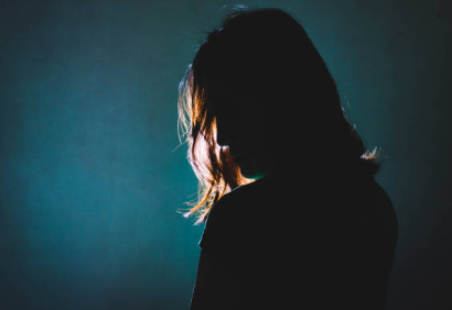 女性としての感覚や性の悩みについて考える女性