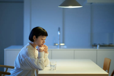 パートナーとの関係やセックスレスについて悩む女性