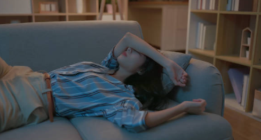 力が抜けきらず感覚が続かない女性