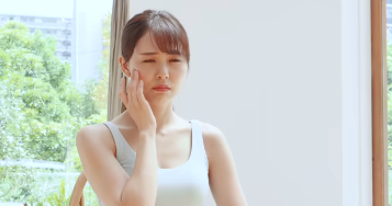 感覚に違和感があり判断できない女性